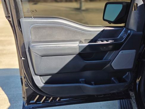 Used 2024 Ford F150 Platinum w/ FX4 Off-Road Package image 22