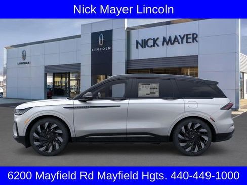 New 2025 Lincoln Nautilus Reserve w/ Jet Appearance Package image 3