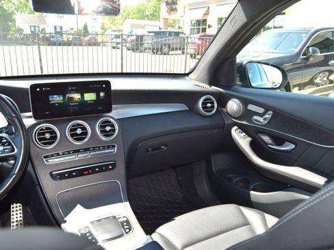 Used 2021 Mercedes-Benz GLC 300 4MATIC w/ AMG Line image 32