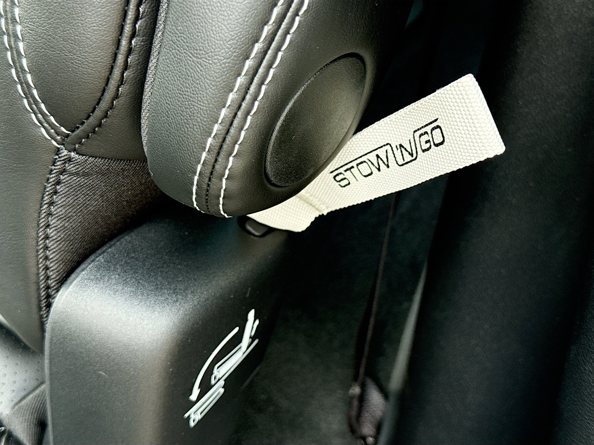New 2027 Chrysler Pacifica Select FWD image 8