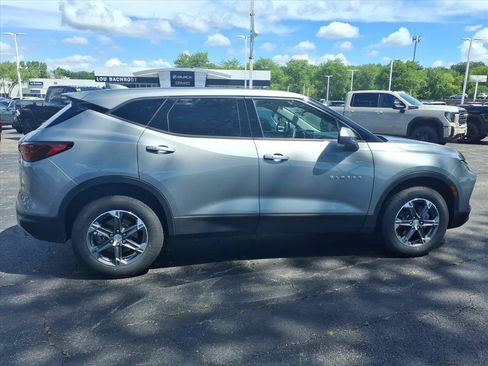 Used 2025 Chevrolet Blazer LT AWD/4WD image 8