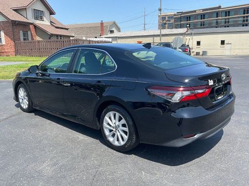 Used 2022 Toyota Camry LE FWD image 4