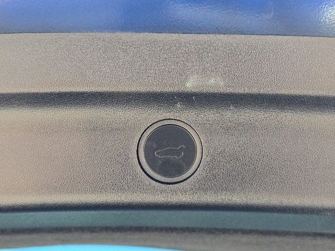 Used 2025 Tesla Model Y Performance AWD/4WD image 16