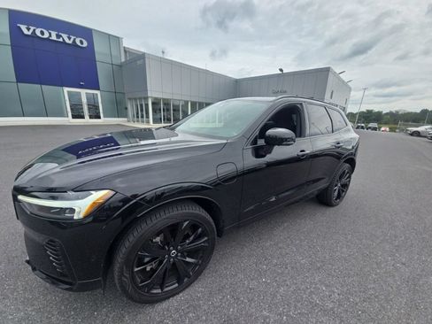 Used 2025 Volvo XC60 T8 Ultra w/ Climate Package AWD/4WD image 2