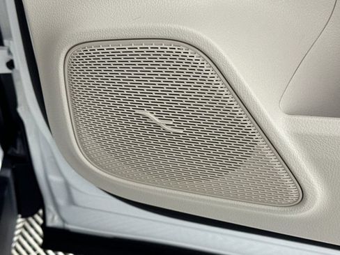 Certified 2025 Mercedes-Benz EQB 250+ image 23