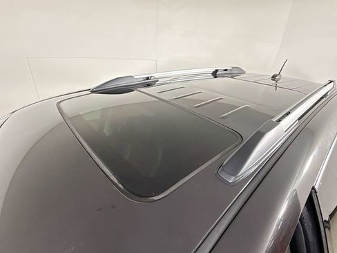 Used 2017 GMC Acadia Limited SLT image 24