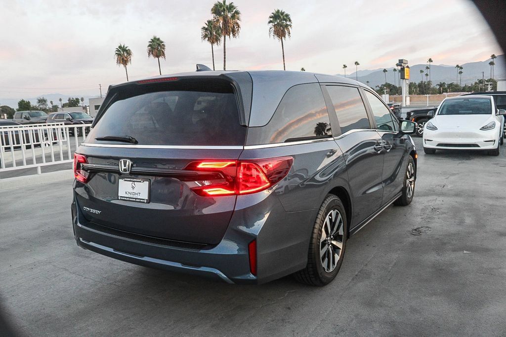 Used 2025 Honda Odyssey EX-L image 9