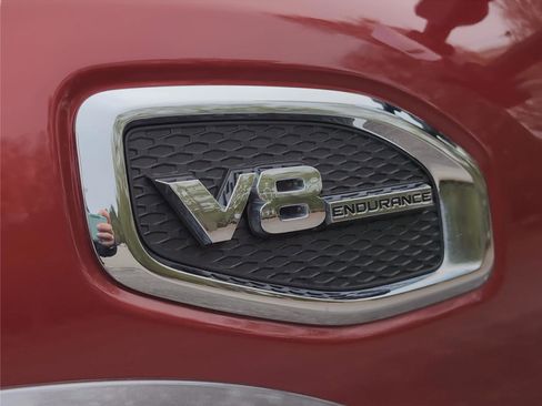 Used 2024 Nissan Titan Platinum Reserve w/ Moonroof Package image 9