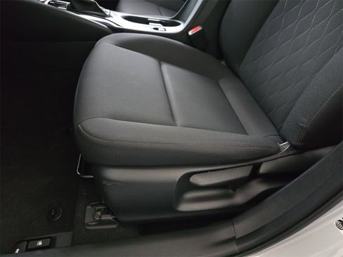 Used 2024 Toyota Corolla LE image 29