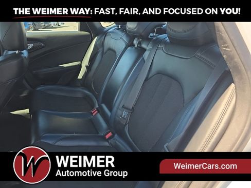 Used 2015 Chrysler 200 S FWD image 20