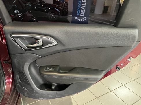 Used 2015 Chrysler 200 Limited w/ Convenience Group image 17
