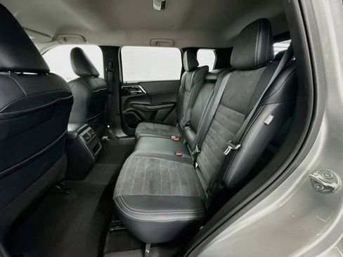 Used 2024 Mitsubishi Outlander SE FWD image 29