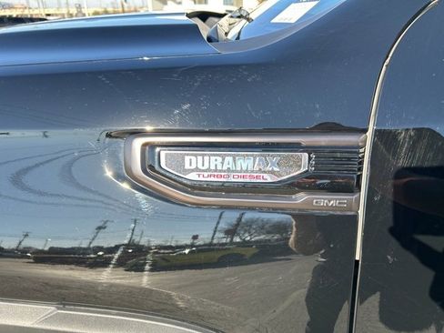 Used 2025 GMC Sierra 1500 AT4X image 18