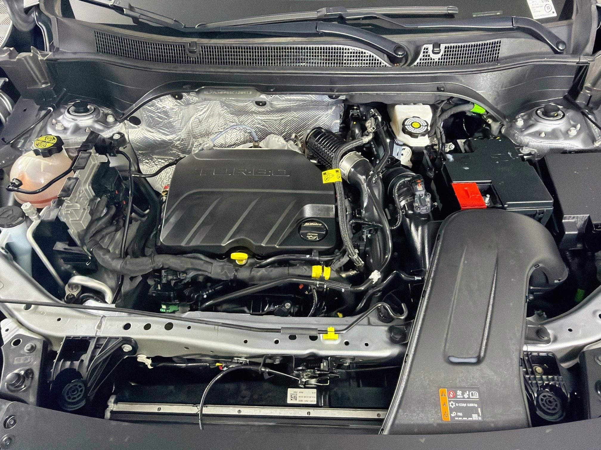 Used 2025 Chevrolet Trax LT w/ LT Convenience Package FWD image 32