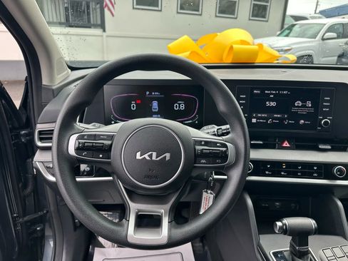 Used 2024 Kia Sportage LX image 20