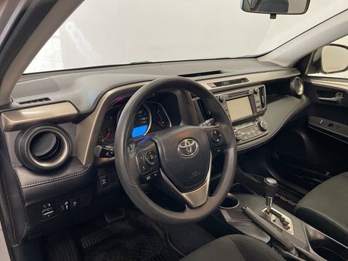 Used 2014 Toyota RAV4 XLE image 17