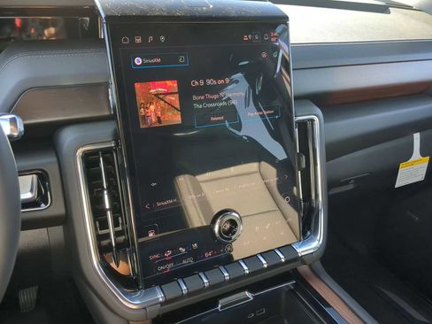 New 2026 GMC Yukon Denali w/ Sun & Power Step Package image 19