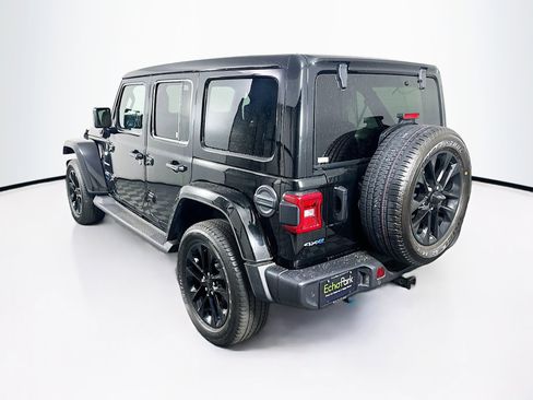 Used 2022 Jeep Wrangler Unlimited Sahara w/ Safety Group AWD/4WD image 5