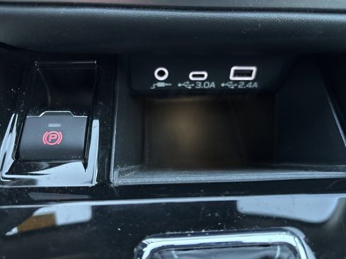 Used 2024 Subaru Legacy Limited image 19