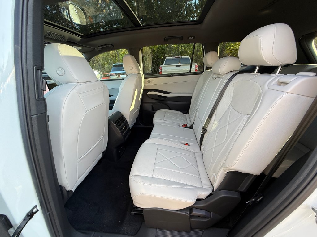 New 2027 Volkswagen Atlas SEL R-Line AWD/4WD image 25