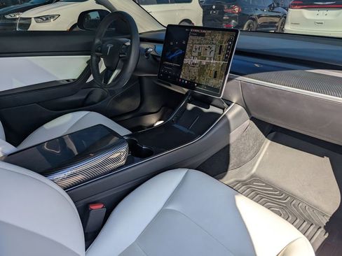 Used 2020 Tesla Model 3 Long Range image 9