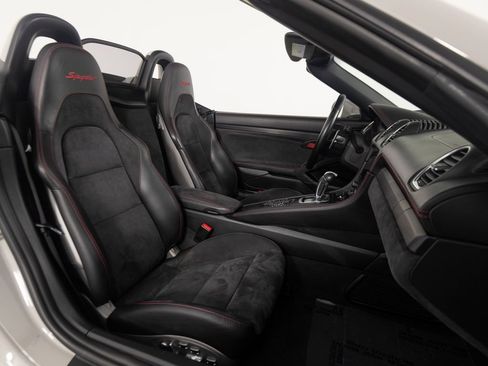 Certified 2021 Porsche 718 Boxster Spyder RWD image 37