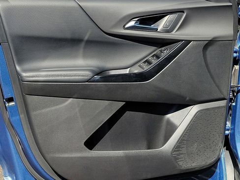 Used 2026 Chevrolet Equinox LT w/ Midnight Edition image 11