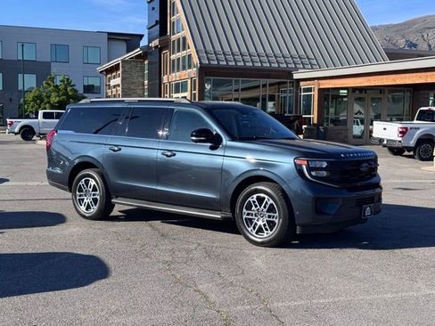 Used 2025 Ford Expedition Max Active AWD/4WD image 2