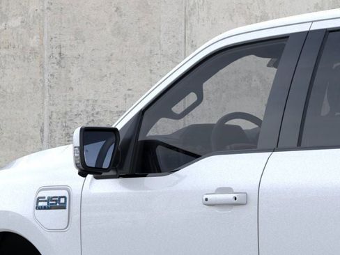 New 2025 Ford F150 Lightning Lariat image 25