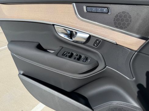 New 2026 Volvo XC90 T8 Core AWD/4WD image 18