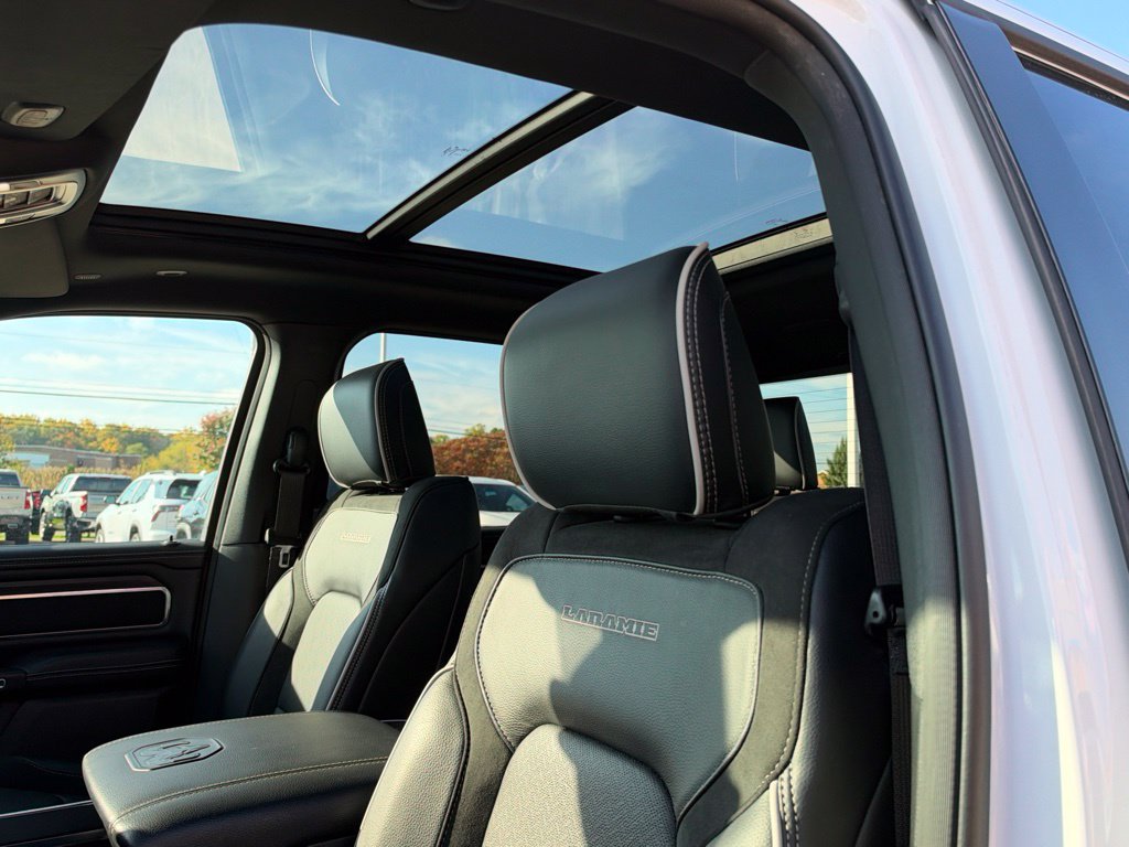 Used 2025 RAM 1500 Laramie w/ Night Edition AWD/4WD image 26