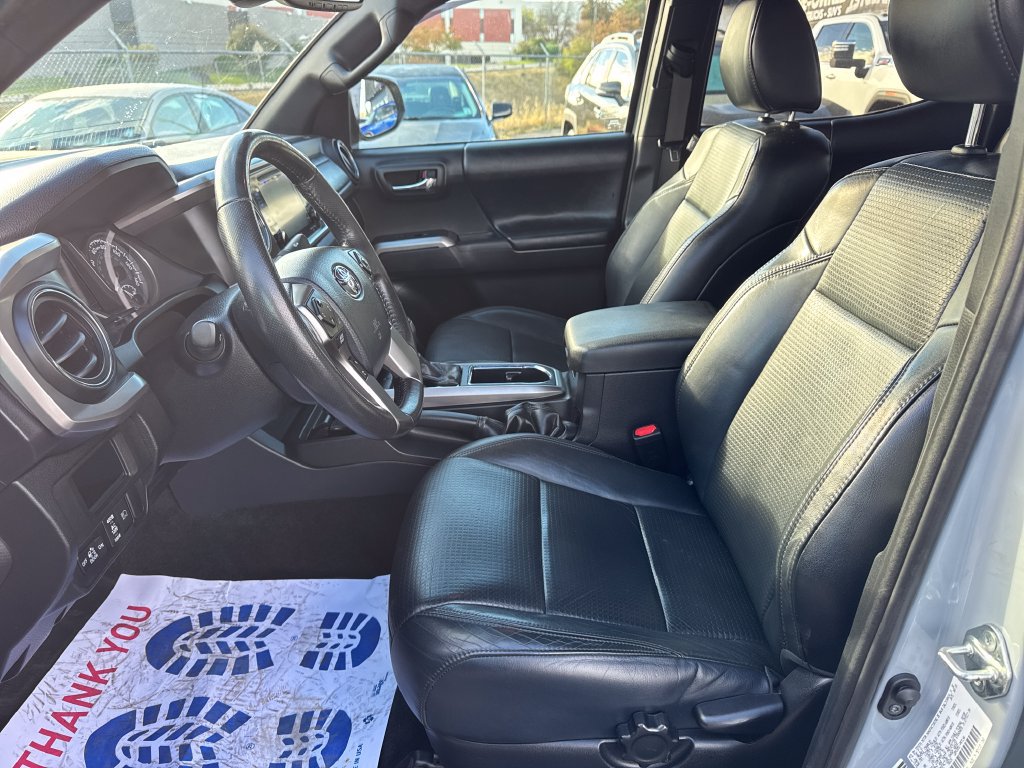 Used 2018 Toyota Tacoma Limited AWD/4WD image 22