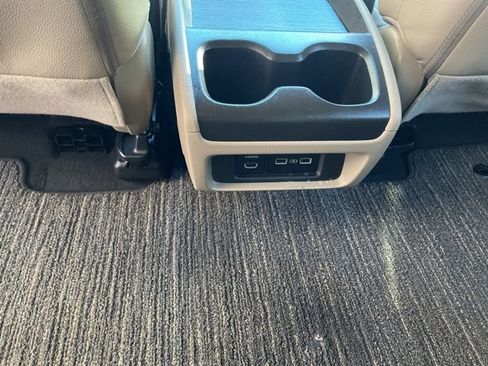 Certified 2022 Honda Odyssey Touring image 12