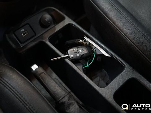 Used 2020 Ford Transit Connect XL FWD image 16