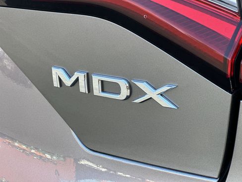 Certified 2023 Acura MDX FWD w/ Technology Package image 7