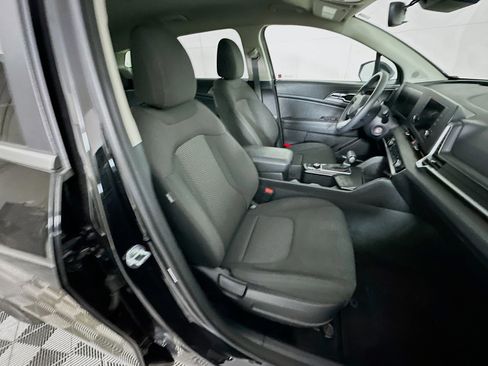 Used 2024 Kia Sportage LX image 29