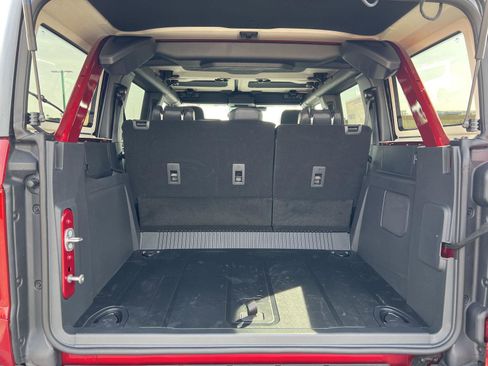 New 2026 Ford Bronco Badlands image 3