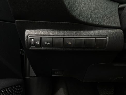 Used 2025 Toyota Corolla LE image 20