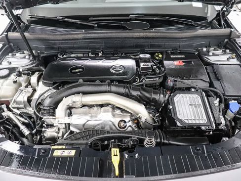 Used 2026 Mercedes-Benz GLB 250 image 30