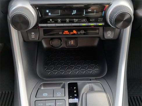 Certified 2025 Toyota RAV4 LE image 21