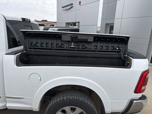 Used 2022 RAM 2500 Limited AWD/4WD image 8