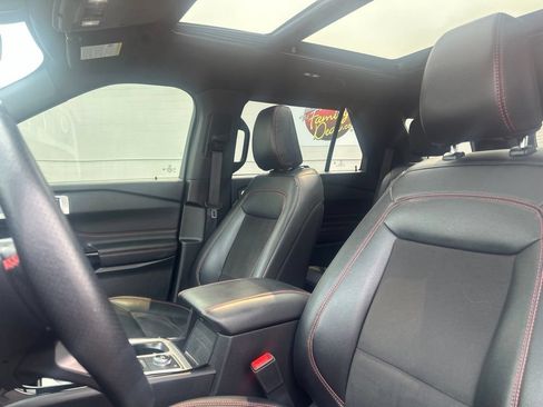 Used 2023 Ford Explorer ST-Line w/ Class IV Trailer Tow Package AWD/4WD image 9