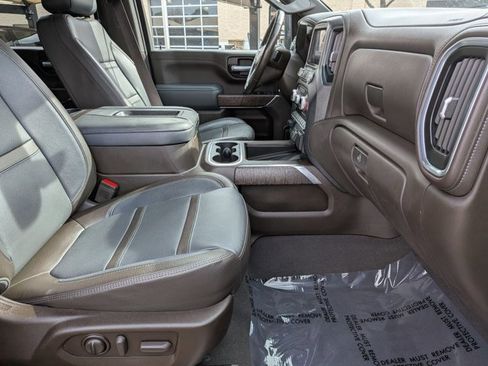 Used 2022 GMC Sierra 3500 Denali w/ Denali Ultimate Package image 22
