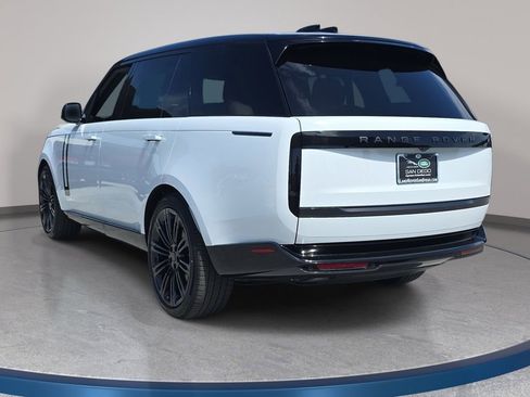 New 2026 Land Rover Range Rover Long Wheelbase SE AWD/4WD image 7