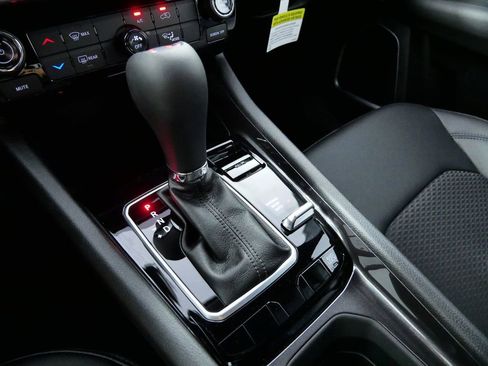 Used 2024 Jeep Compass Latitude image 44