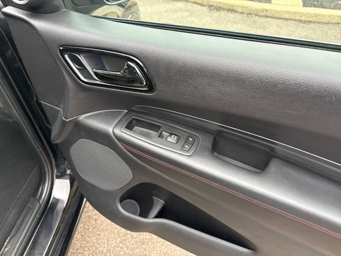 Used 2024 Dodge Durango GT image 32
