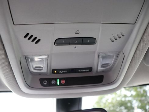 Used 2020 GMC Acadia SLT AWD/4WD image 44