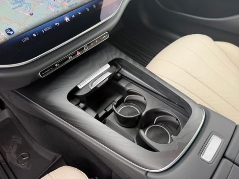 Used 2026 Mercedes-Benz E 350 4MATIC Sedan image 21