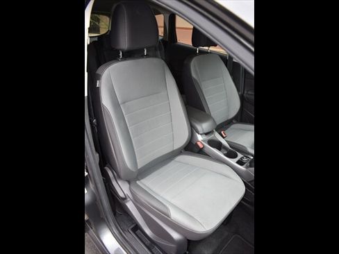 Used 2016 Ford Escape SE w/ Equipment Group 201A FWD image 32