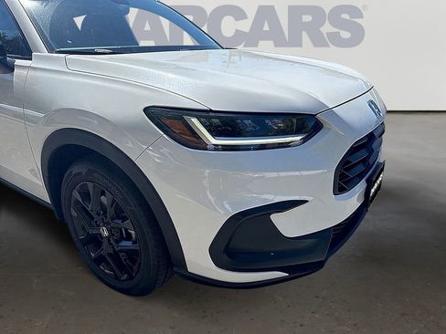 Used 2024 Honda HR-V Sport image 9